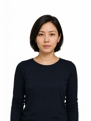 VisaPics passport photo example 127_source.jpg?v=1778869546