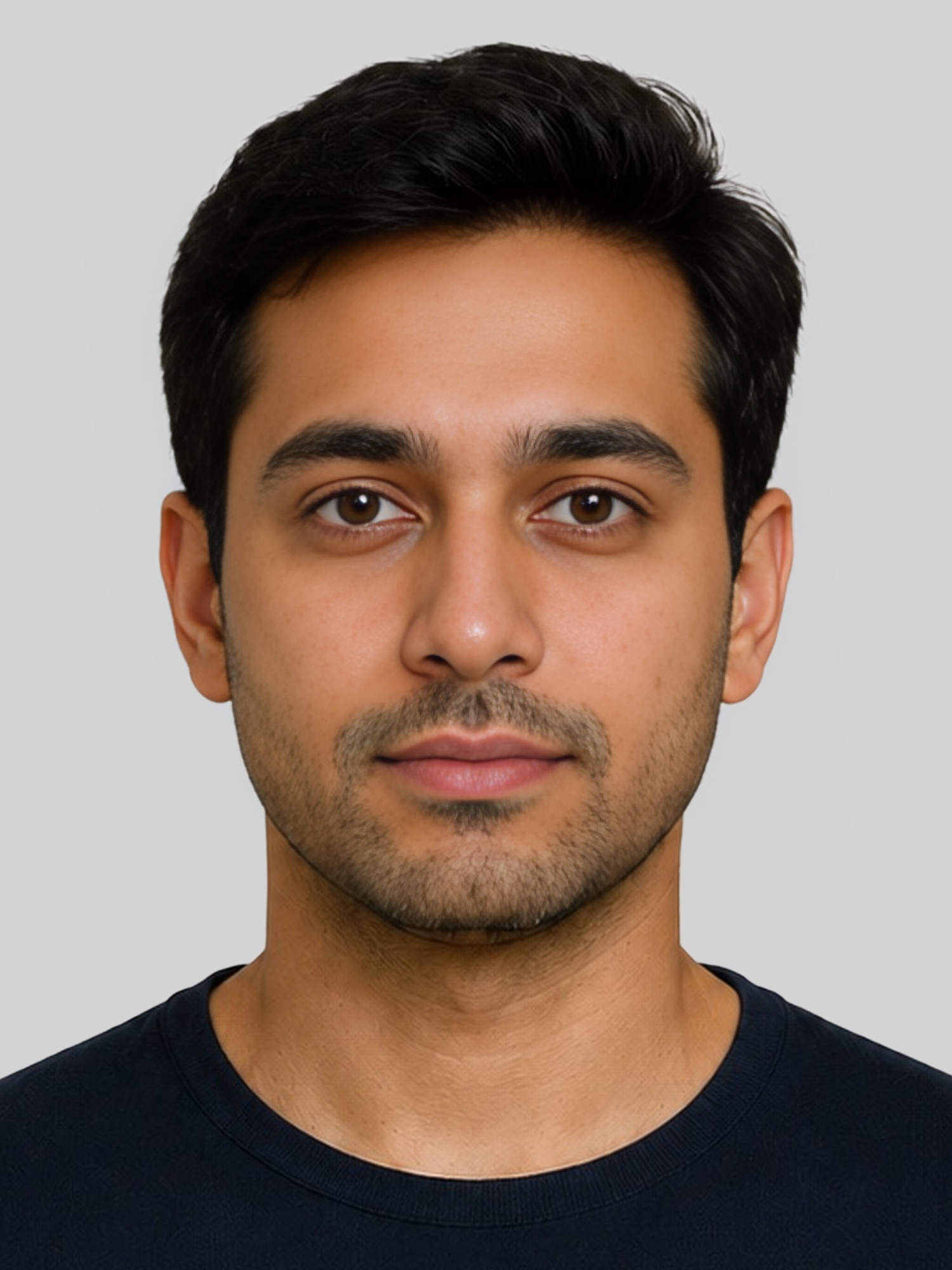 VisaPics passport photo example 536_result.jpg